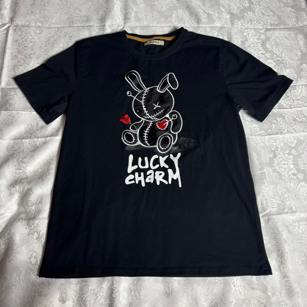 Men's LUCKY CHARM Black Short Sleeve Tee with Bunny Graphic, Size L